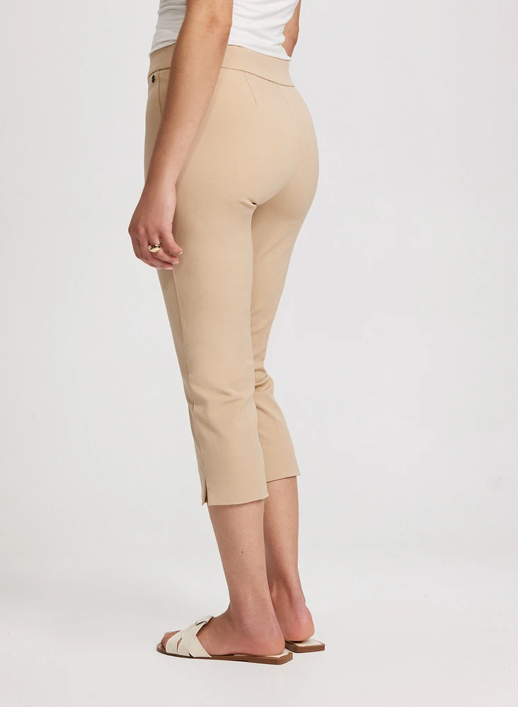 Lateral Slit Pull-On Capris