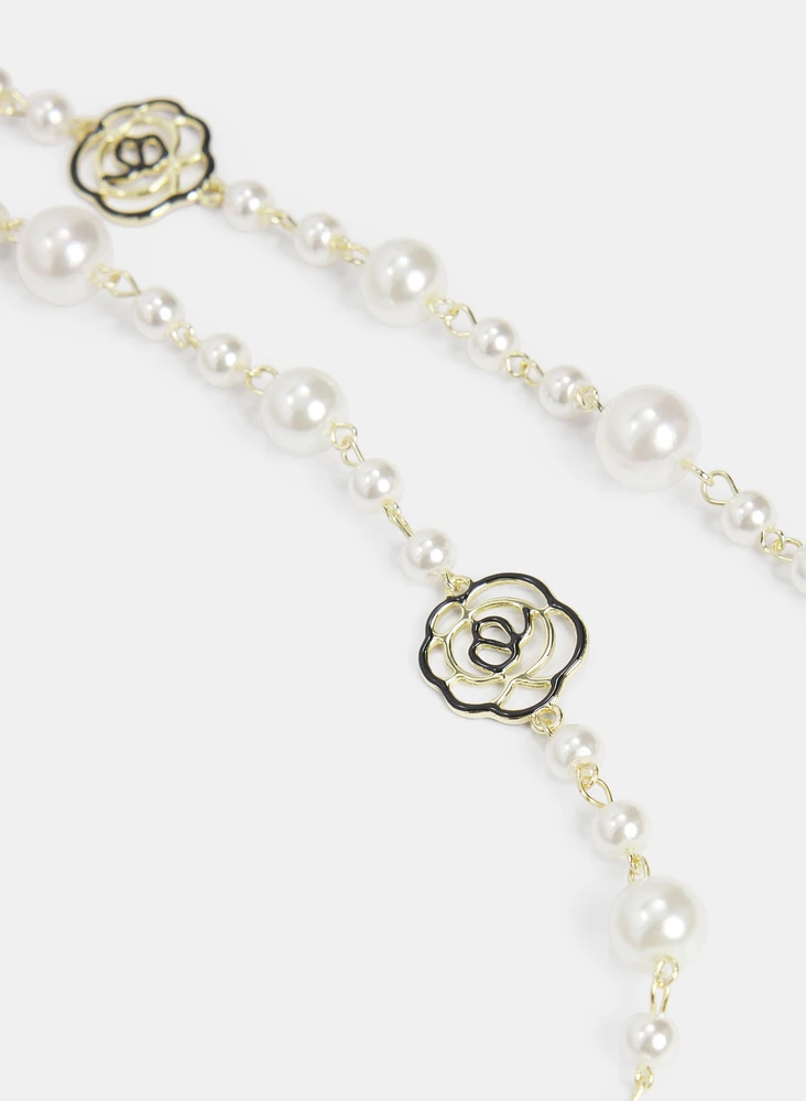 Rosette Inset Pearl Necklace