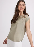 T-shirt à détail en dentelle