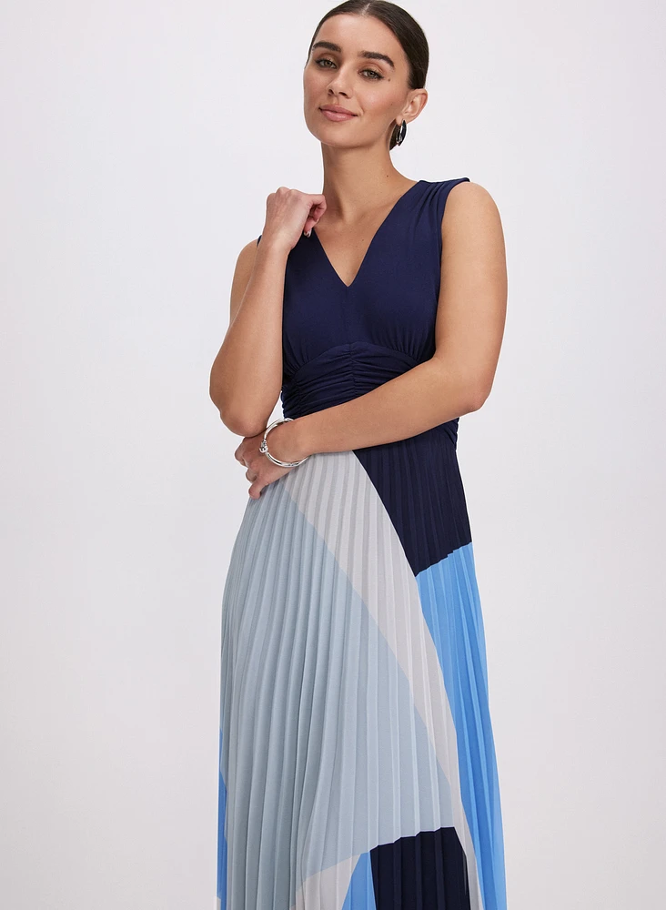 Pleated Geometric Print Dress