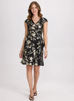 Robe cache-coeur à floraux métalliques