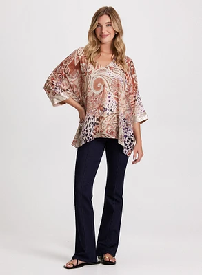 Blouse paisley et jean évasé