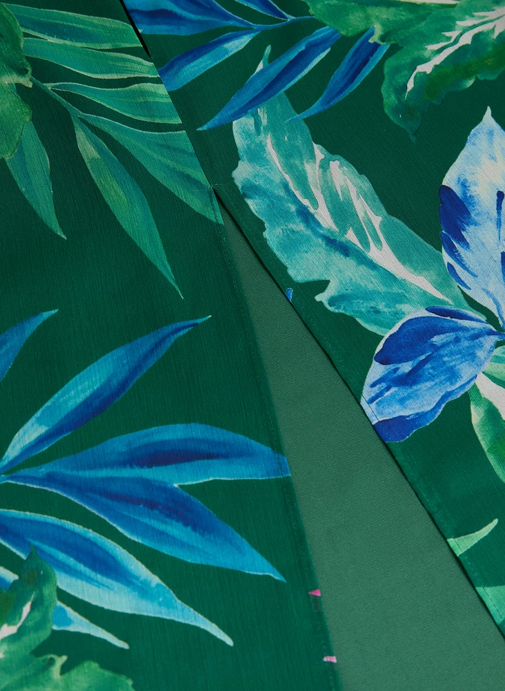 Haut à motif tropical ouvert l'arrière