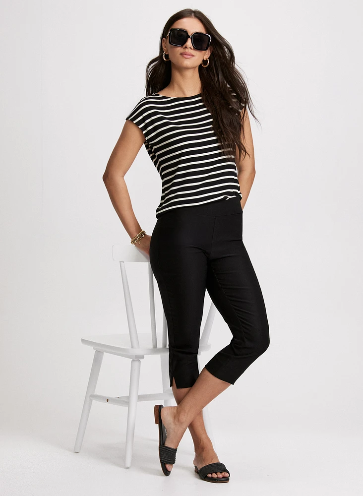 Pull-On Lateral Slit Capris