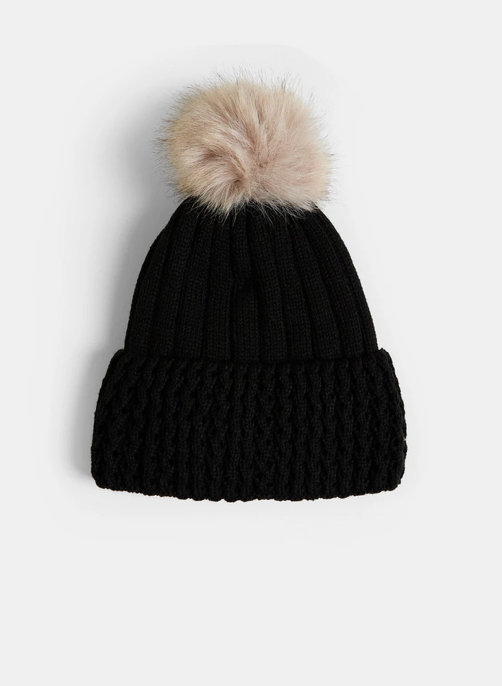 Tuque en tricot côtelé à pompon