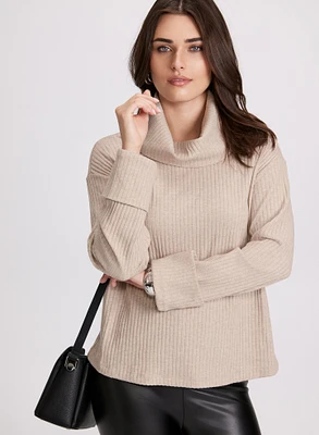 Pull col roulé en tricot côtelé