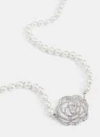 Collier en perles à pendentif floral