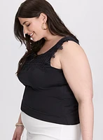 Camisole à détail en crochet