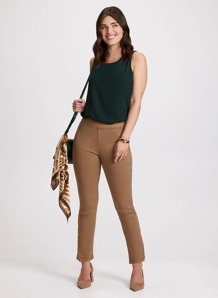 Embellished Slit Hem Jeans