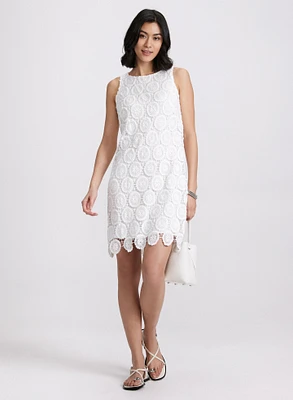 Robe en dentelle crochetée