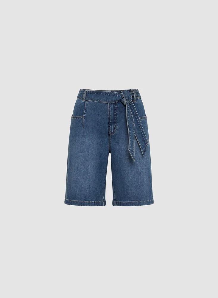 Short en denim avec ceinture à nouer