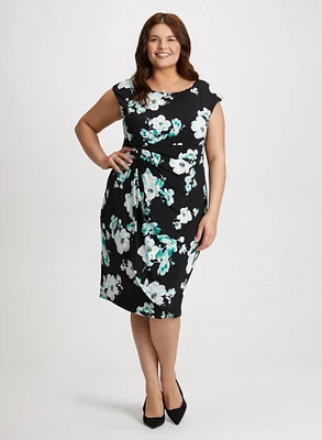 Robe fleurie avec détail froncé à la taille
