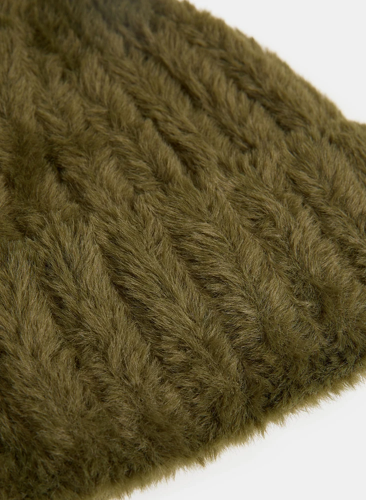 Feather Yarn Tuque