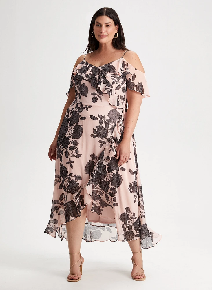 Robe fleurie à épaules dénudées