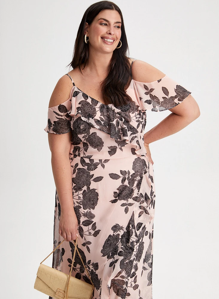 Robe fleurie à épaules dénudées