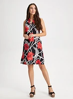 Robe fleurie sans manches à col fendu