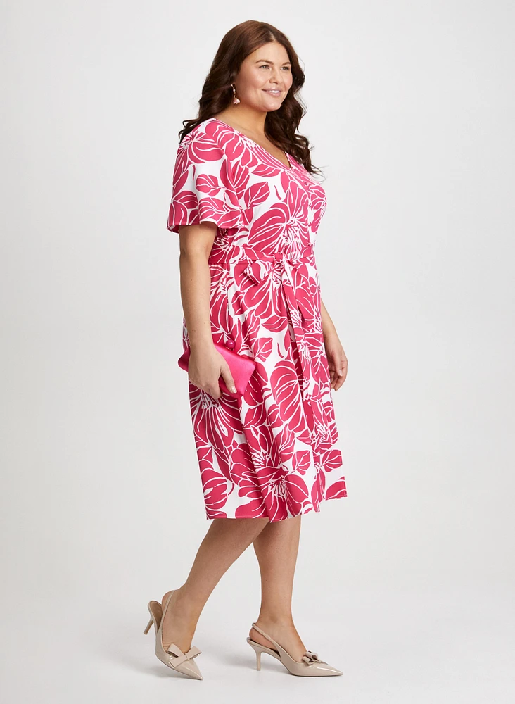 Robe florale ajustée et évasée