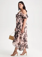 Robe fleurie à épaules dénudées