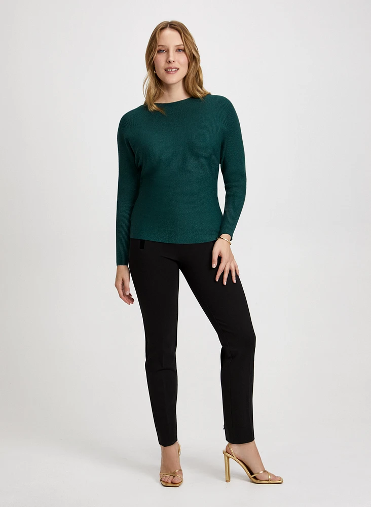 Pull col bateau et pantalon à détails en velours