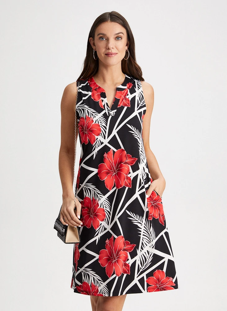 Robe fleurie sans manches à col fendu