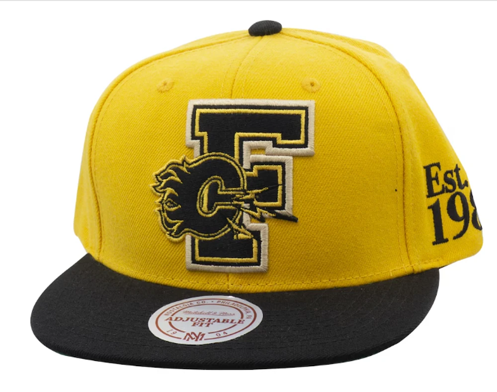 Men's Calgary Flames Mitchell & Ness Yellow Stallion Snapback Hat