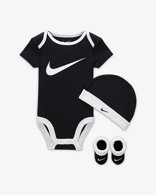 Nike Baby (0–6M) 3-Piece Set