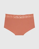 Culotte garçonne avec bordure en dentelle rose subtil