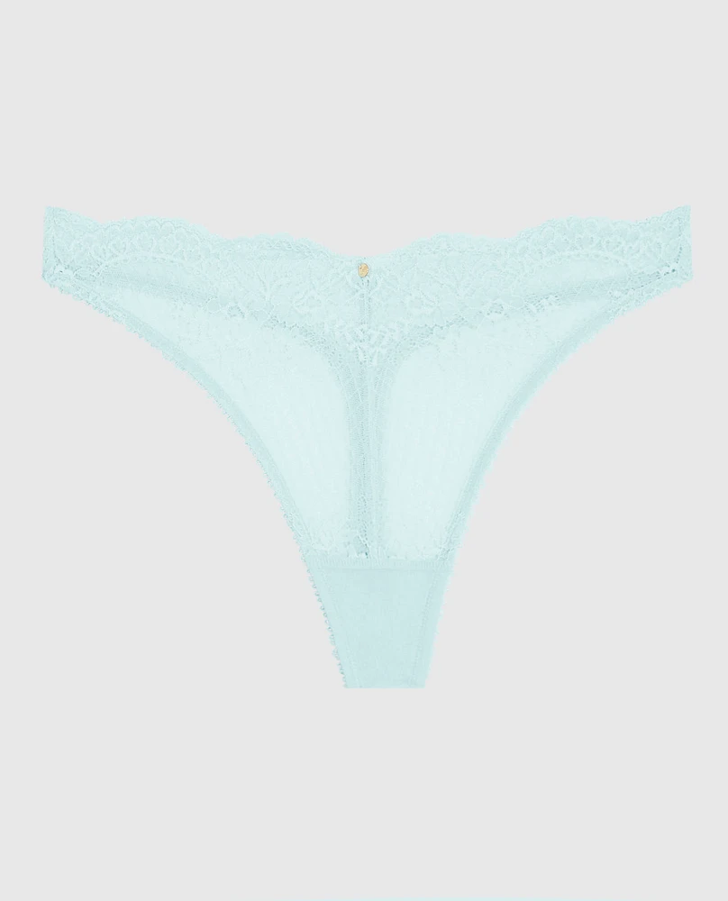 Tanga à jambe échancrée en dentelle bleu de méthylène