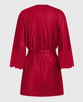 Peignoir en satin avec manche garnie de dentelle rouge cosmo