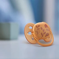 Ultra Soft Pacifier 6-18m Violet Puppy / Orange Leaves 2-pack
