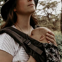 Baby Carrier PöpNgo - Black