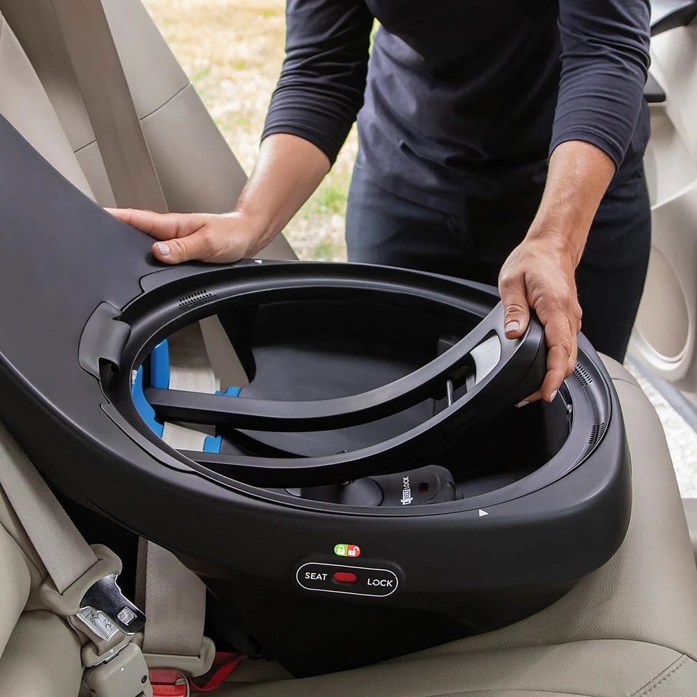 Gold Revolve360 Extend All-in-One Rotational Car Seat with SensorSafe - Onyx Black 
