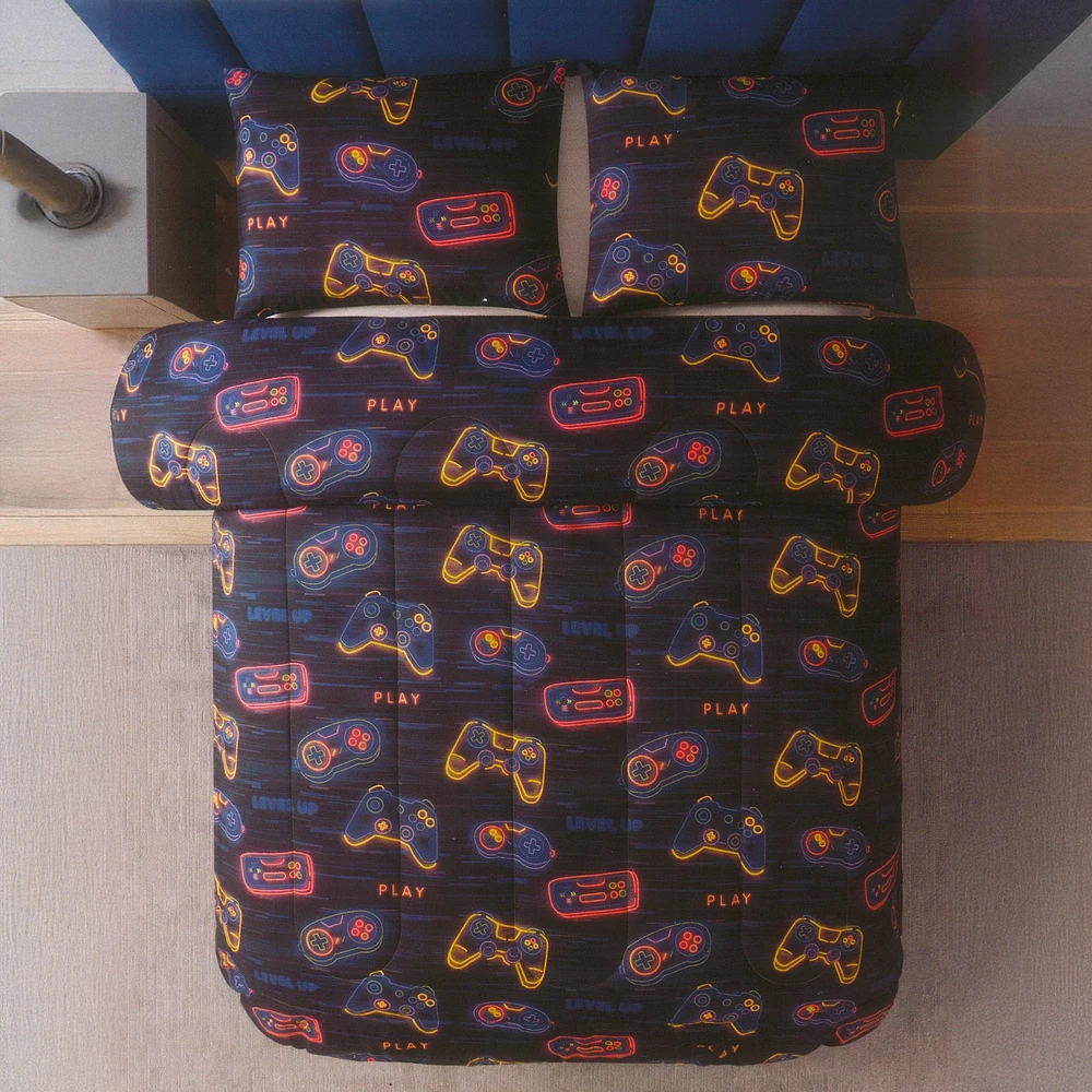 Arcade Full Comforter Set