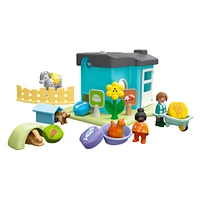 Playmobil Junior Animal Home with Treat Dispenser