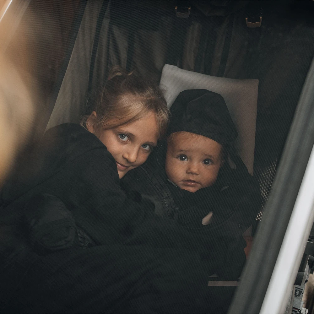 Thule Chariot 2.0 Baby Sling Gray