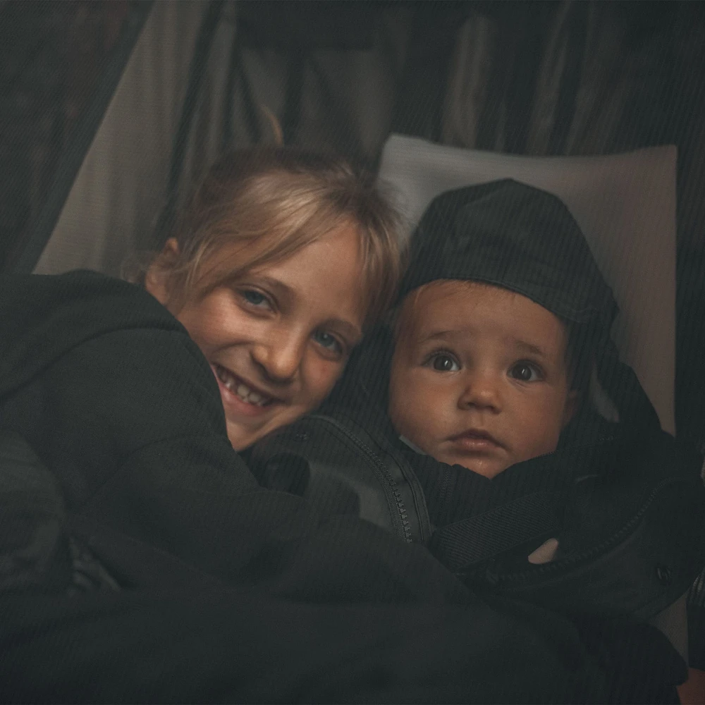 Thule Chariot 2.0 Baby Sling Gray