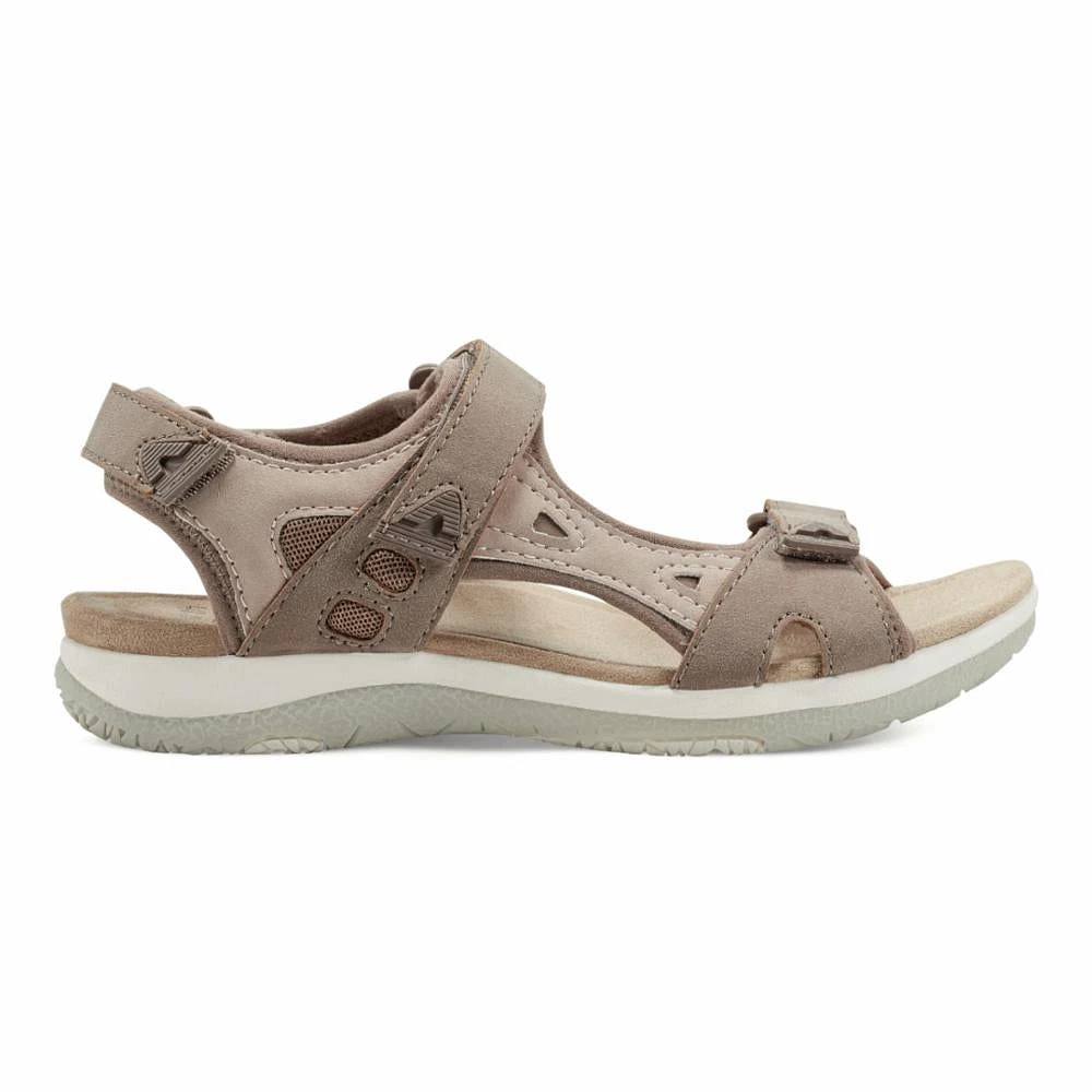 Skylar3-pedal38-blush33-pedal38-pedal38-recycled M Brown