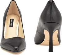 Sorts Black Pump