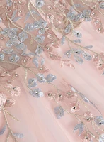 Robe à broderies florales et billes