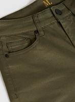 Jean traité à jambe droite