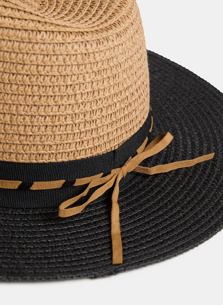 Chapeau en paille à deux tons