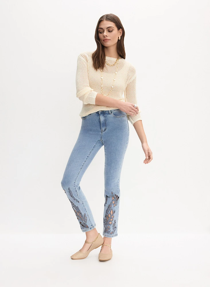 Jean à jambe droite broderies