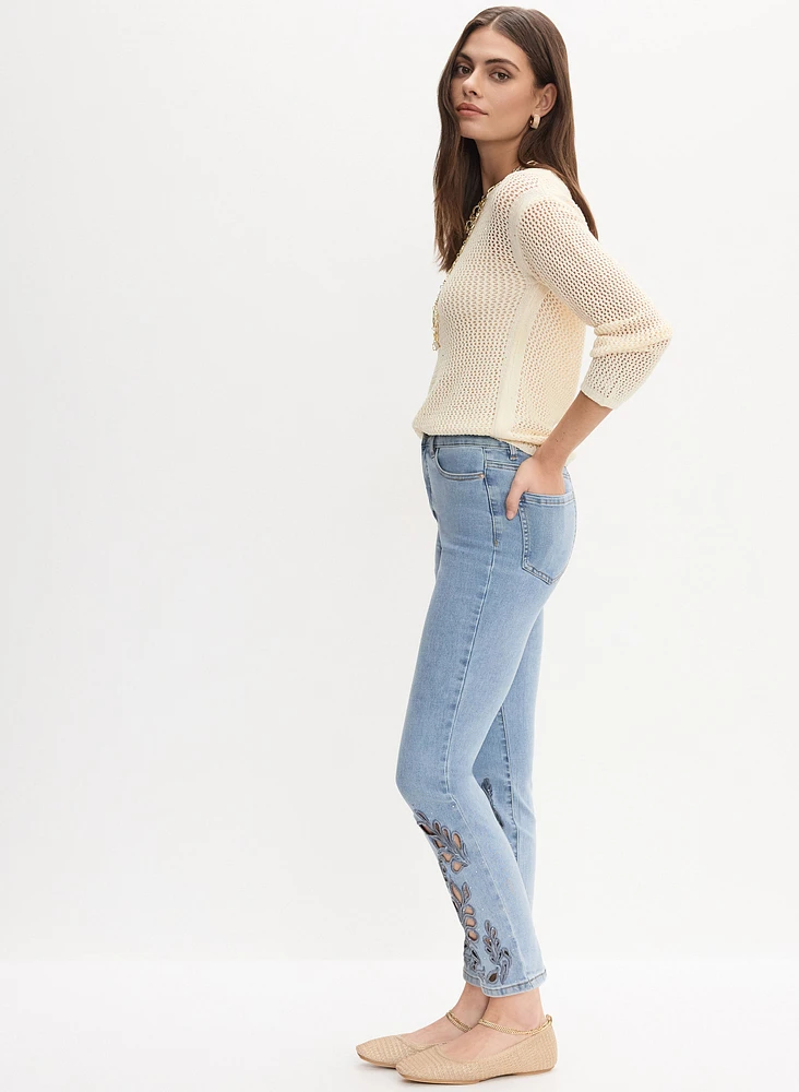 Jean à jambe droite broderies