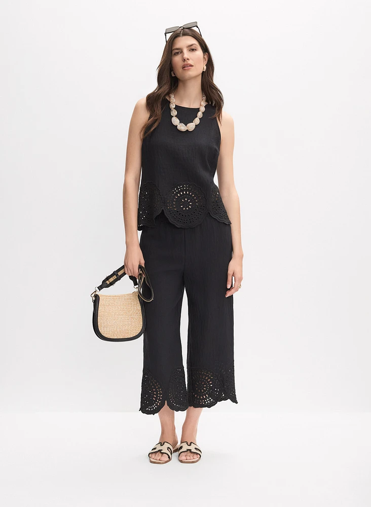 Floral Embroidered Capris