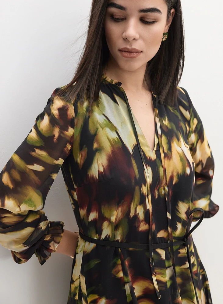 Robe en chiffon à motif abstrait