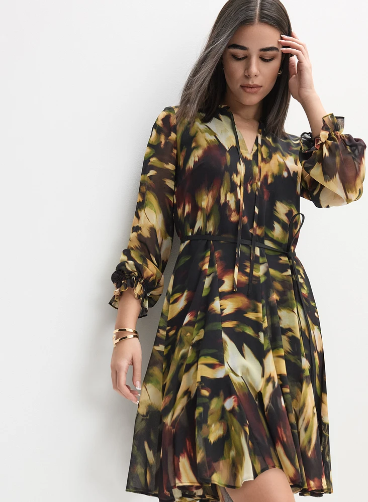 Robe en chiffon à motif abstrait