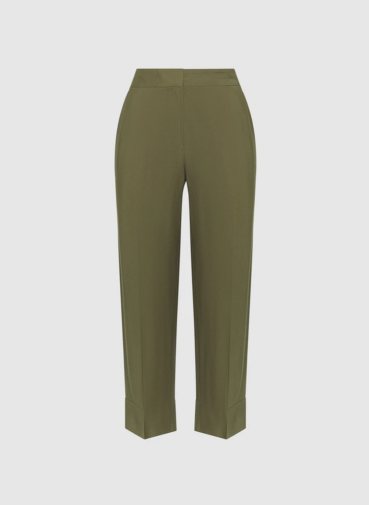 Pantalon à jambe droite écourtée