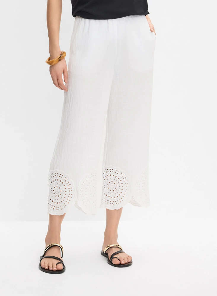 Floral Embroidered Capris