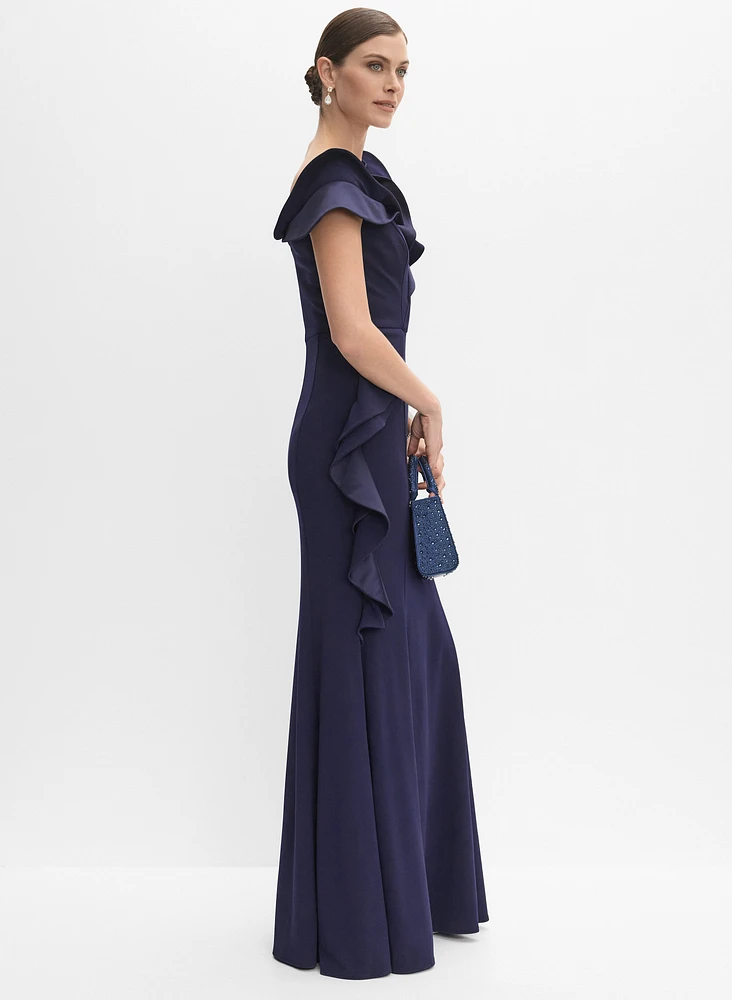 Robe asymétrique à volants