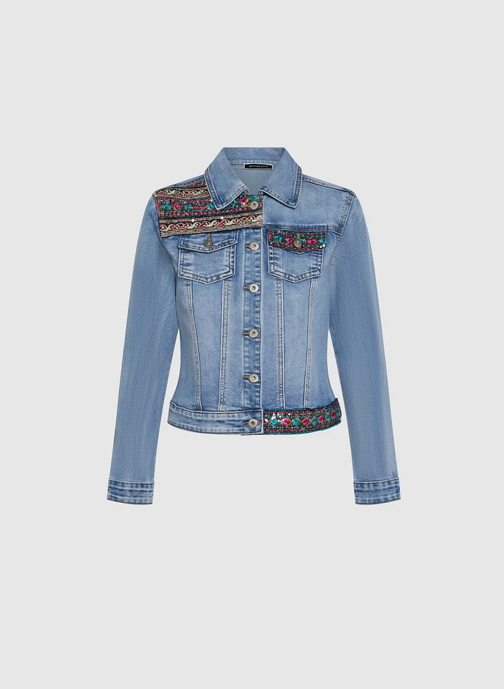 Veste en denim à broderies appliquées